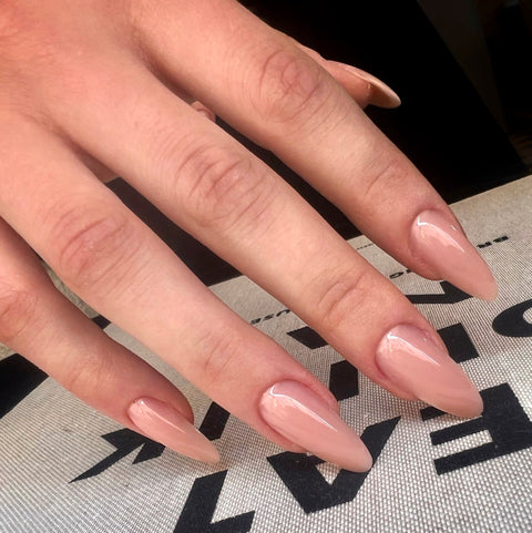 Gel Nägel vom Nagelstudio Paint and Pepper - Top Rated in Wien