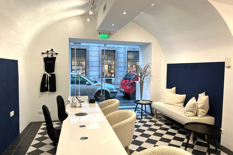 Nagelstudio-1010-Wien-windowview